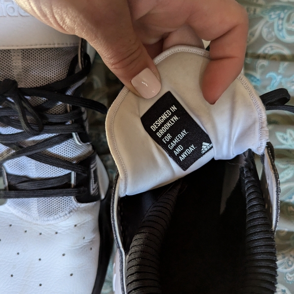 Adidas Men's Athletic shoes in size 11.5 - Picture 3 of 6